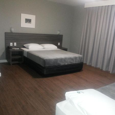 Duque Center Hotel Residence Porto Alegre Bagian luar foto