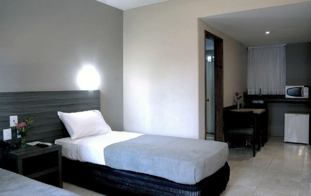 Duque Center Hotel Residence Porto Alegre Bagian luar foto